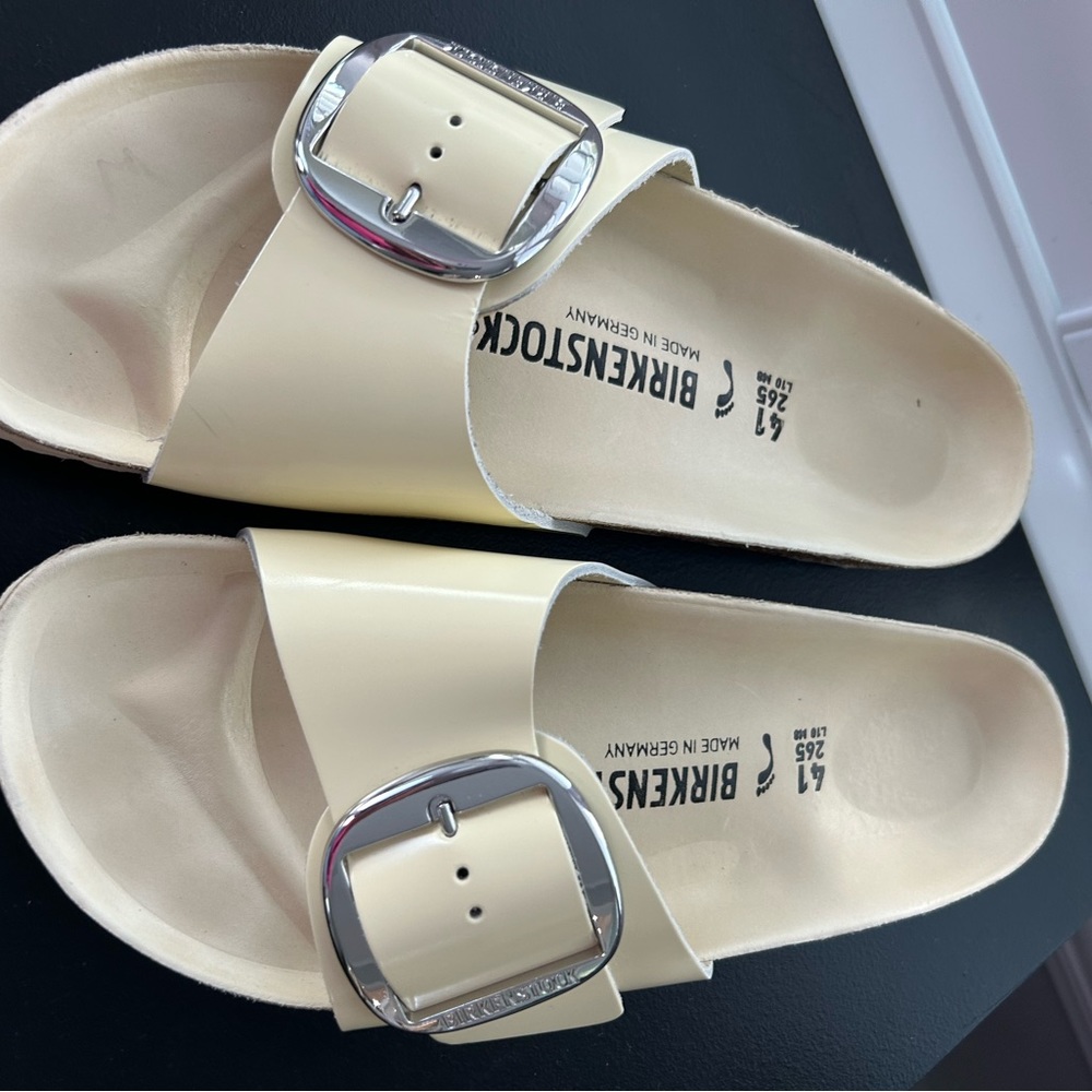 Birkenstock Madrid Big Buckle Slide Sandals No offer item🔥🔥